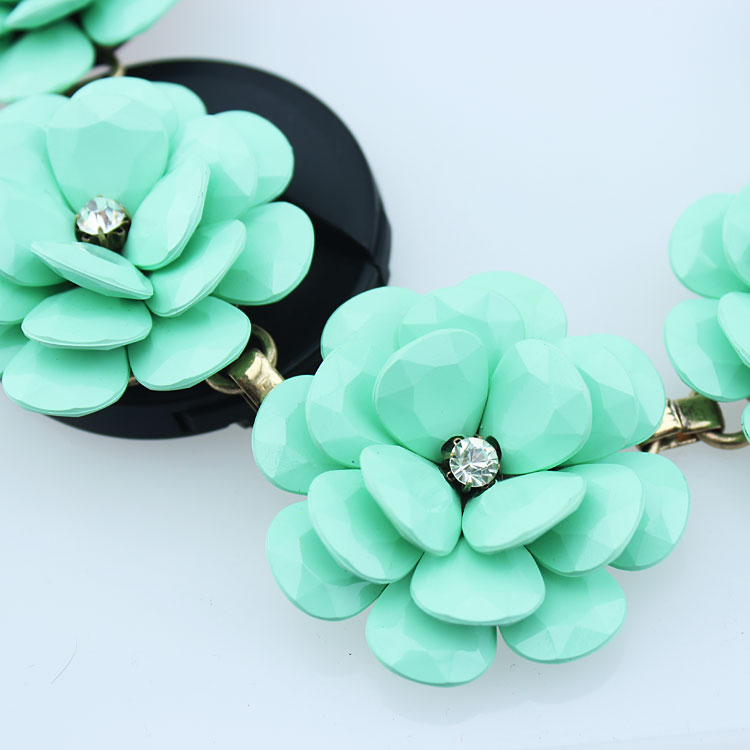 Handmade Flower Statement Necklace Jewelry on Luulla